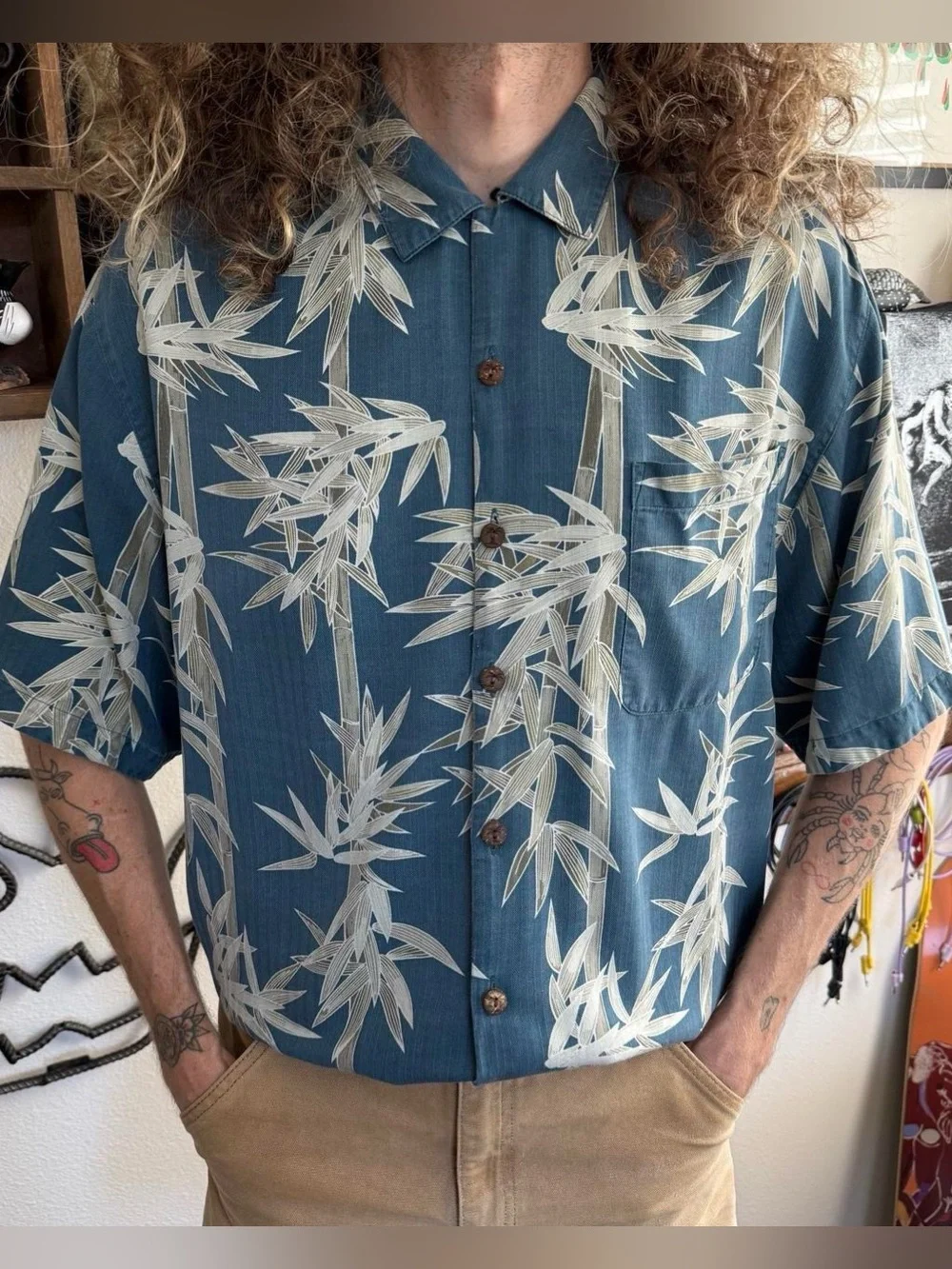 Vintage 90s 2000s Silk Bamboo AOP Loop Collar Button Down Shirt ~ Size Medium